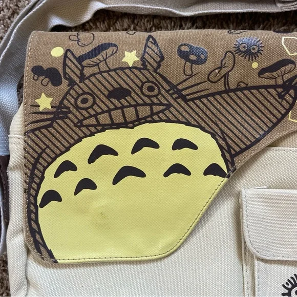 Totoro Themed Beige Crossbody Bag - Picture 3 of 8